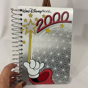 Walt Disney World Y2 Collector Spiral Notebook